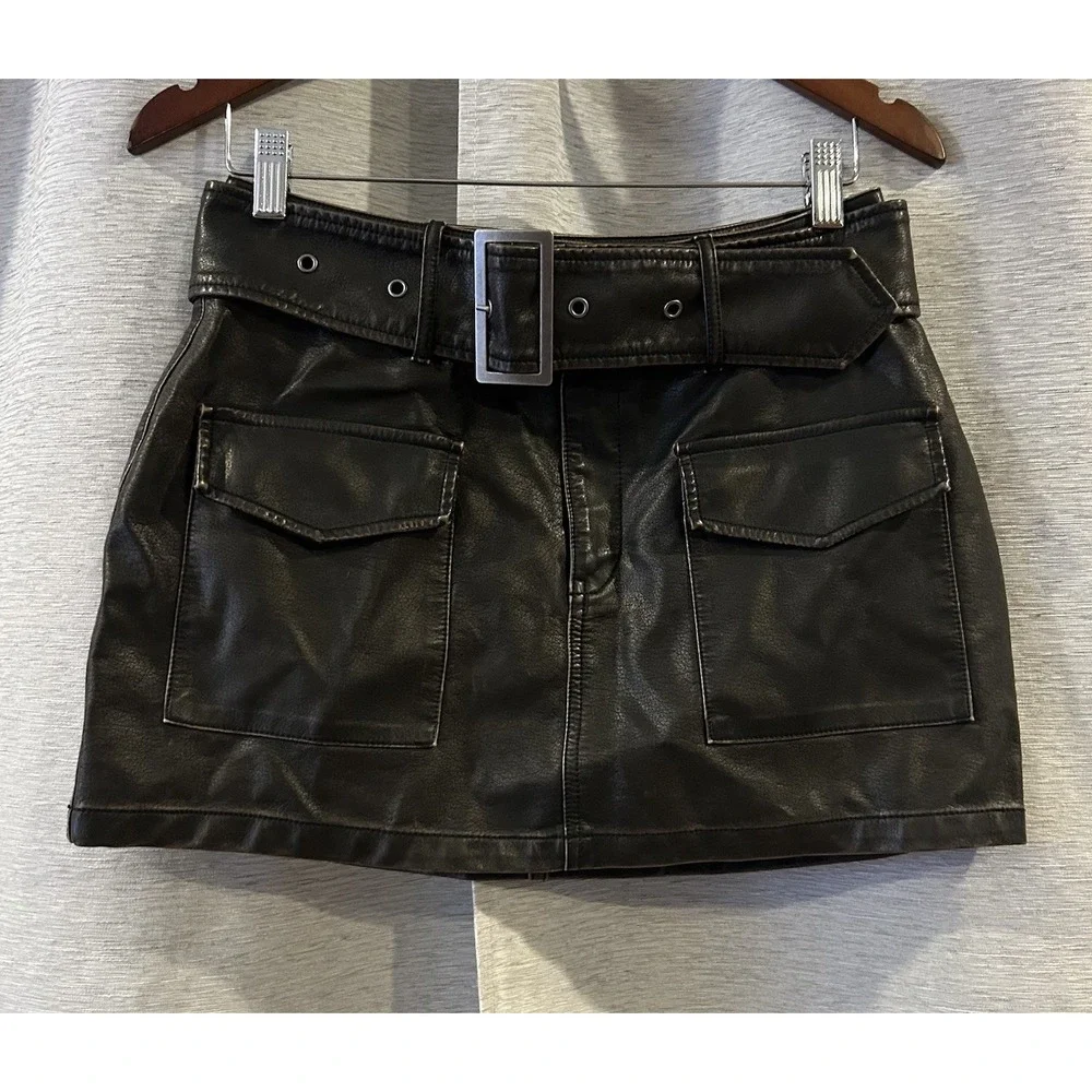 Ci Sono Skirt Womens M Black Faux Leather High Rise Belted Pleated Preppy Chic‎